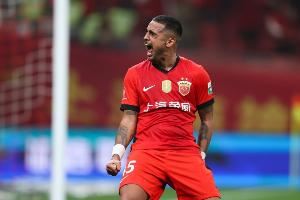 沪媒：一度被怀疑是“假货”的莱昂纳多，成为海港队的超级英雄