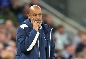 西汉姆官方：为更好协助主教练努诺工作，四名青训教练升入一线队