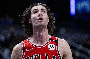 高开低走！吉迪上半场14分下半场2分 全场拿到16分7板14助另4失误